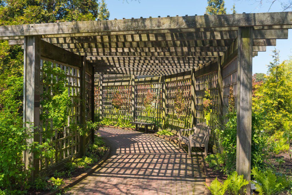 the outdoor gardens at Beacon Hill in Lombard, IL